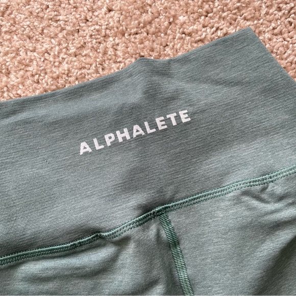 Alphalete revival leggings - Picture 2 of 6